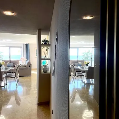En Columnas -playa Locos. アパート